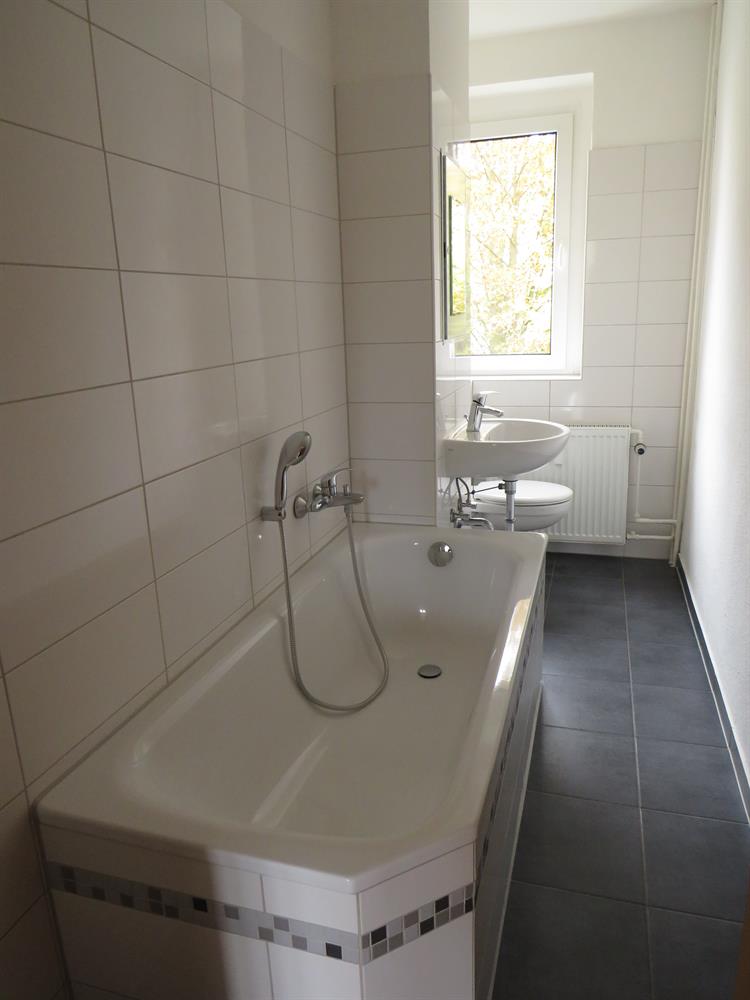 Renovierte 3-Raum Wohnung am Bitterfelder Markt - Foto 1